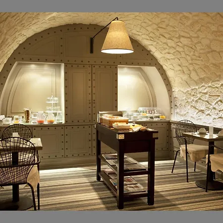 Therese Hotel 4*